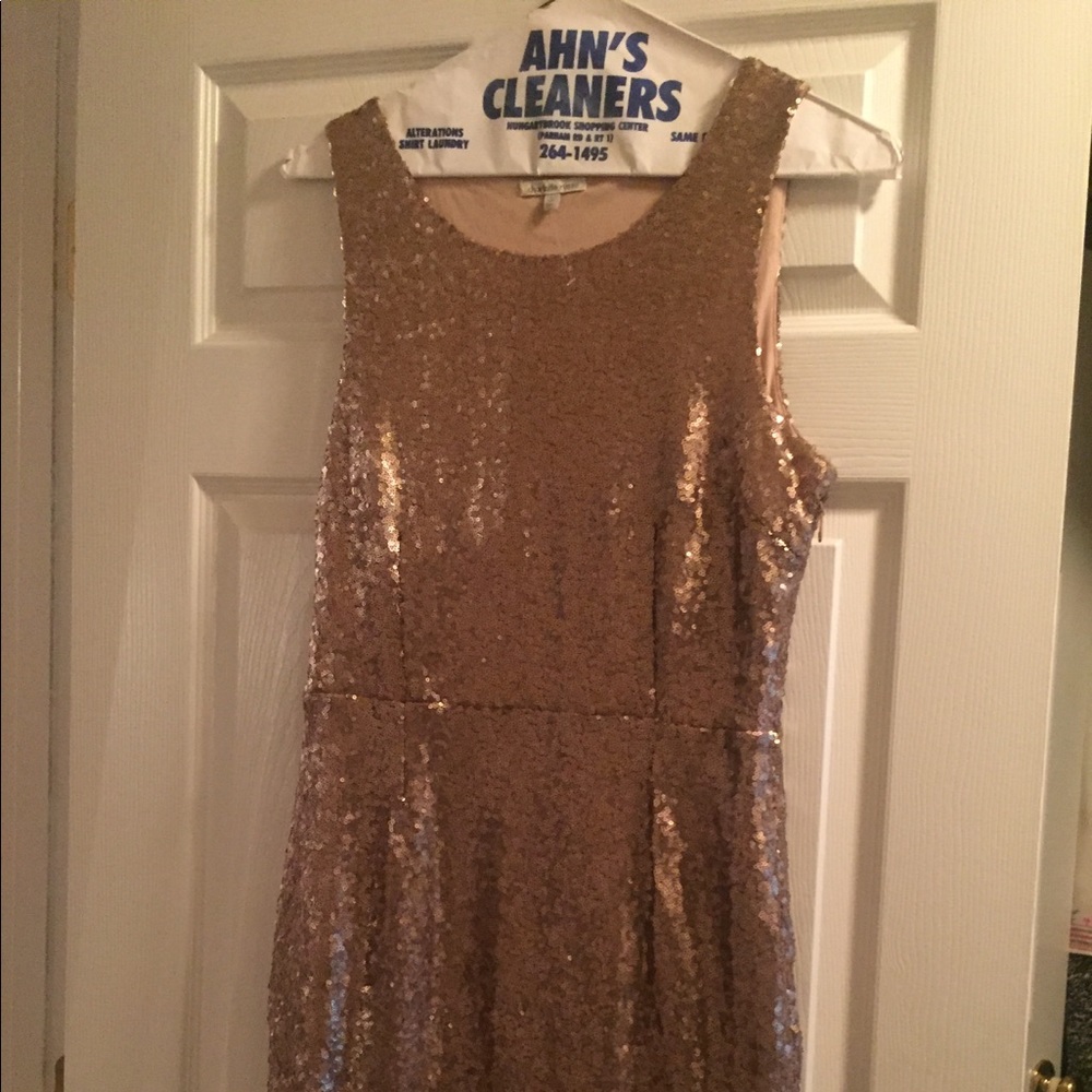 Women’s Gold sequined dress